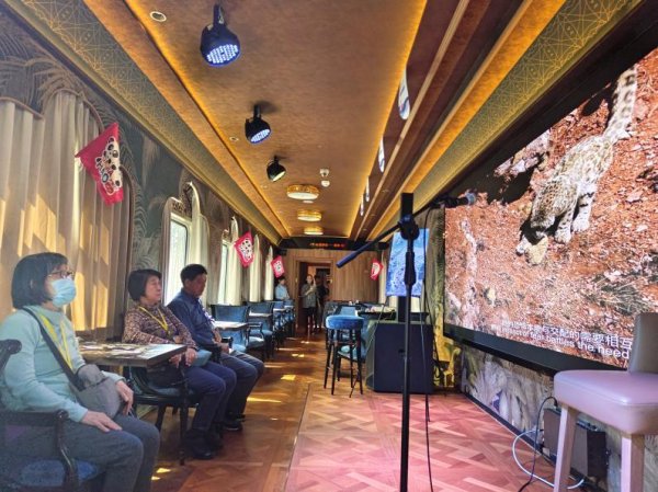 ky体育官网登录入口网页版在游览好意思景、品味好意思食的同期-开云kaiyun登录入口登录APP下载「中国」官方网站